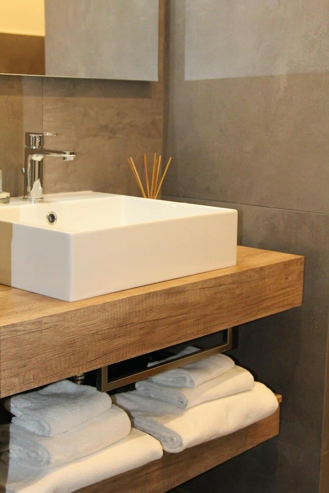 Фото Eighty Four Luxury Rooms