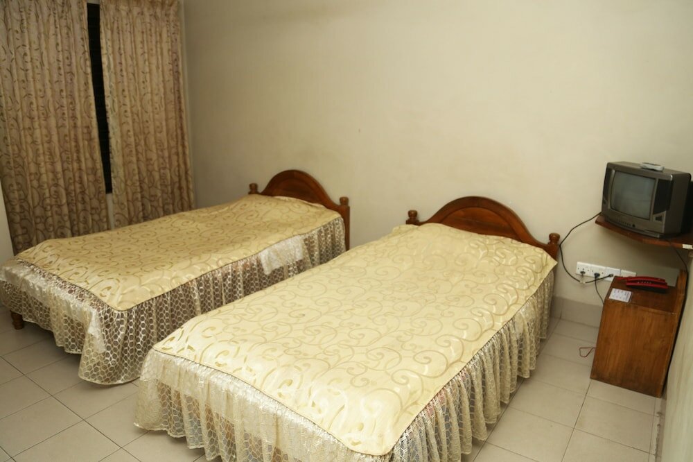 Фото Hotel Golden City