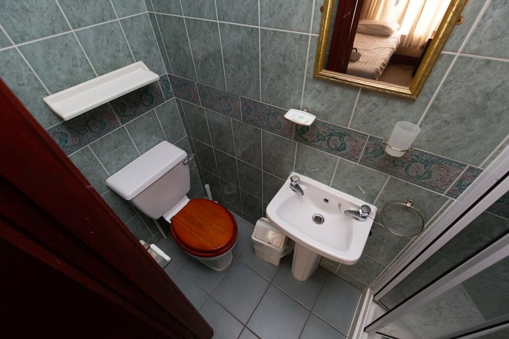 Фото The Riviera Hotel