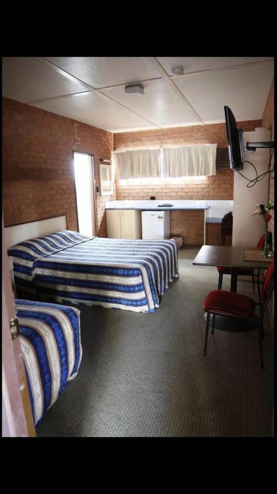 Фото Condobolin Motor Inn