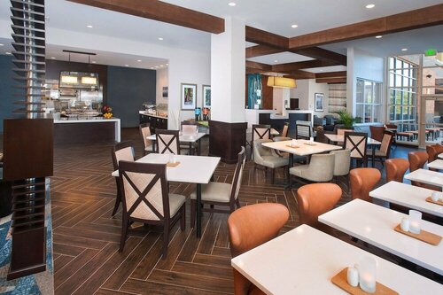 Гостиница Hilton Garden Inn Burbank Downtown, Ca в Бербанке