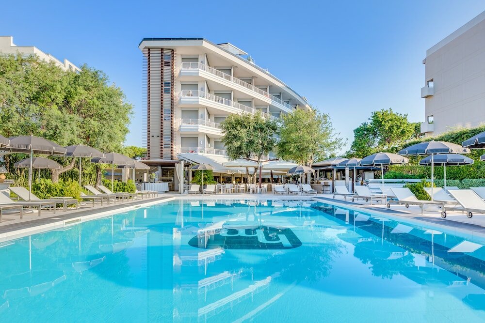 Фото Hotel Mariver