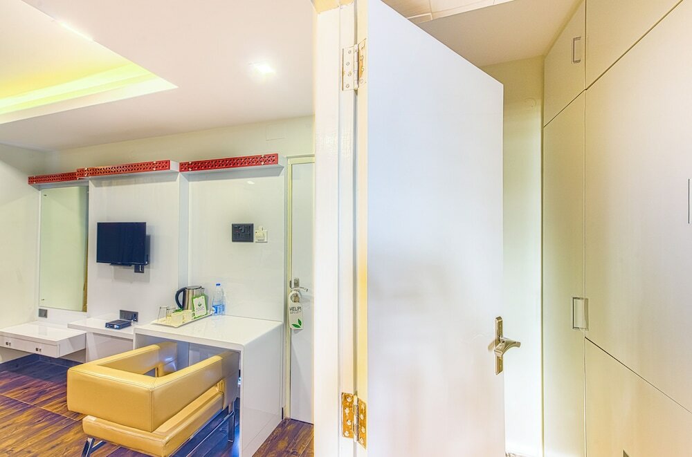 Фото Treebo Trend Orion Sapphire