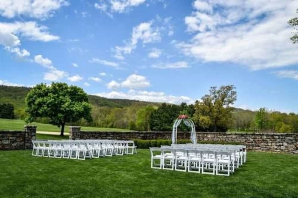 Фото Inn at Evergreen