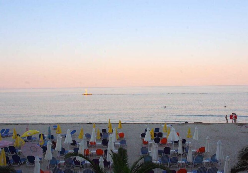 Фото Hotel Zografos