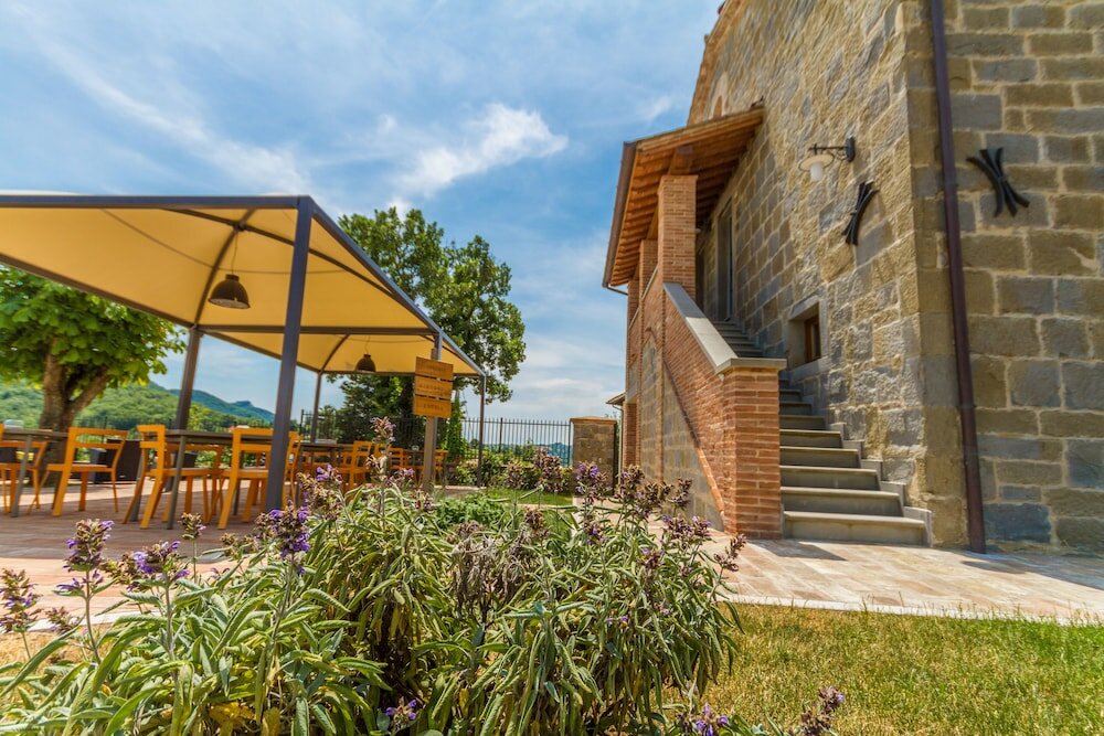 Фото Tenuta Borgo Santa Cecilia