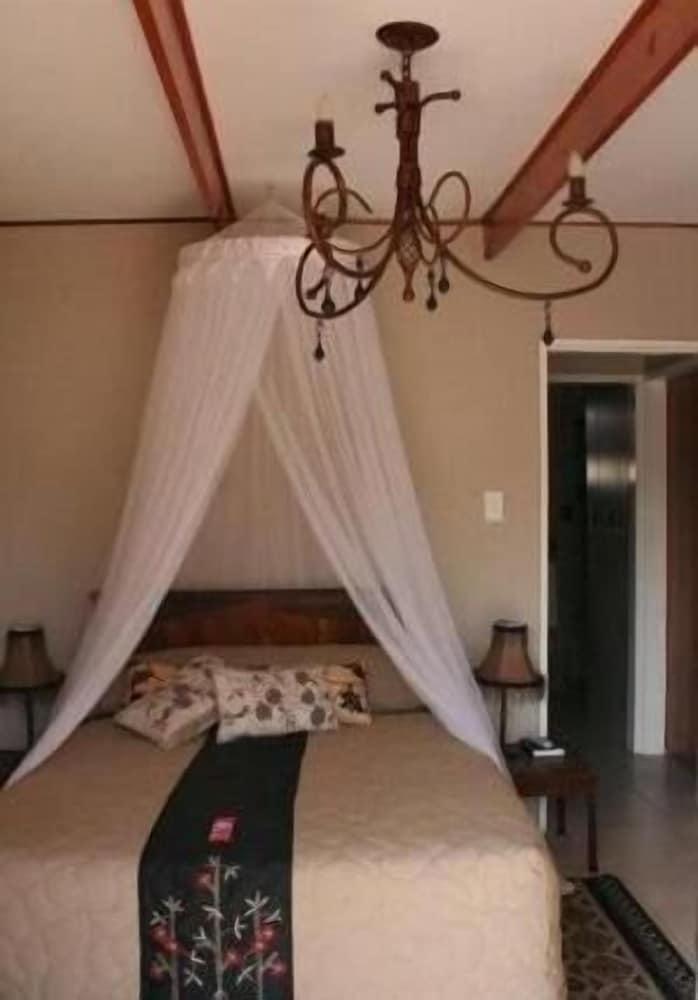 Фото Angels Haven Guesthouse