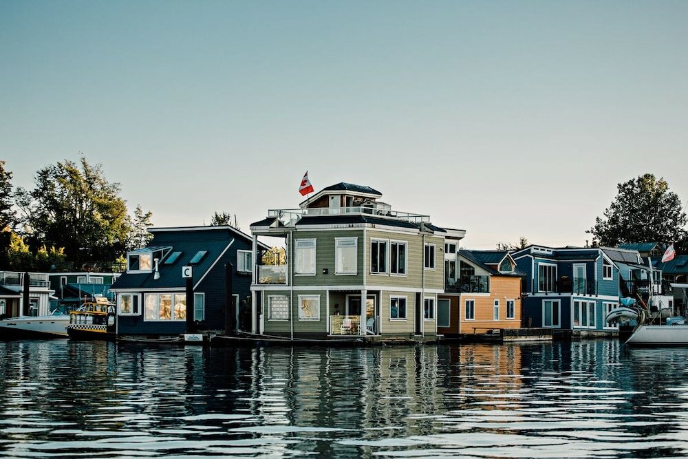 Фото Dashwood Manor Seaside Bed & Breakfast