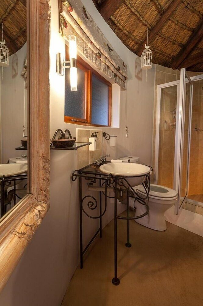 Фото The Loerie Hide