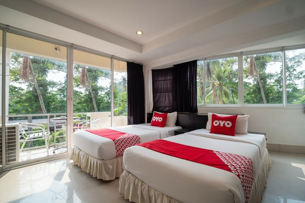 Фото Oyo 835 Koh Chang Luxury Hotel