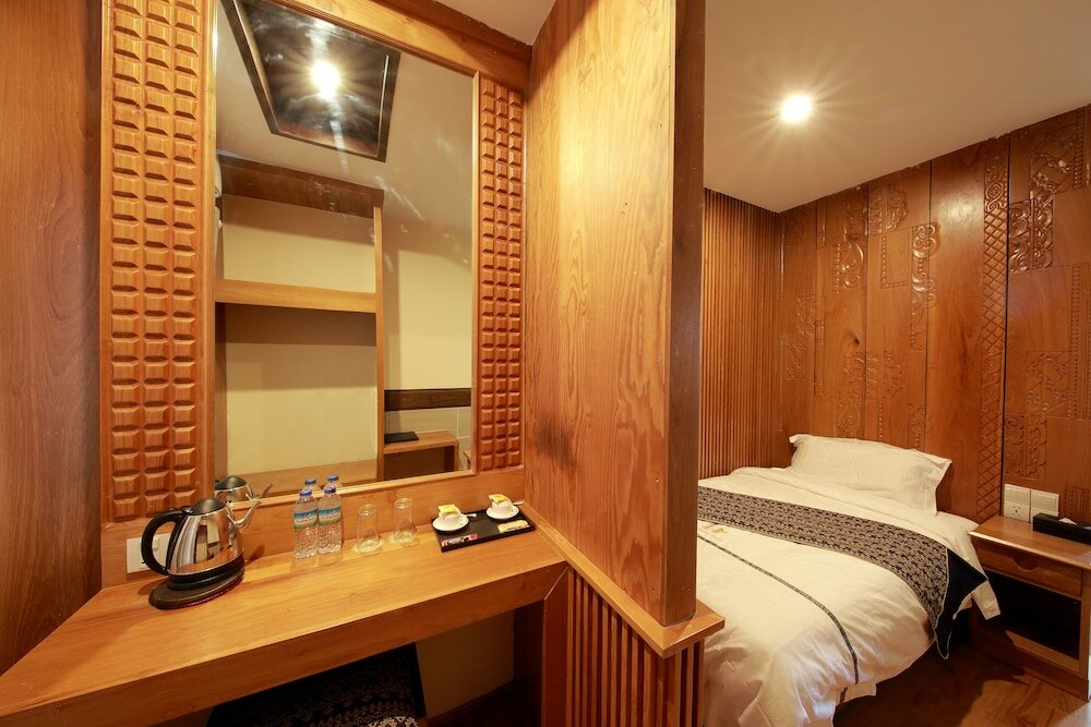 Фото The Home Hotel