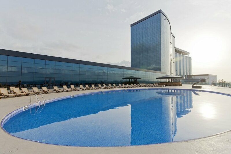 Гостиница Euphoria Batumi Convention & Casino Hotel в Батуми