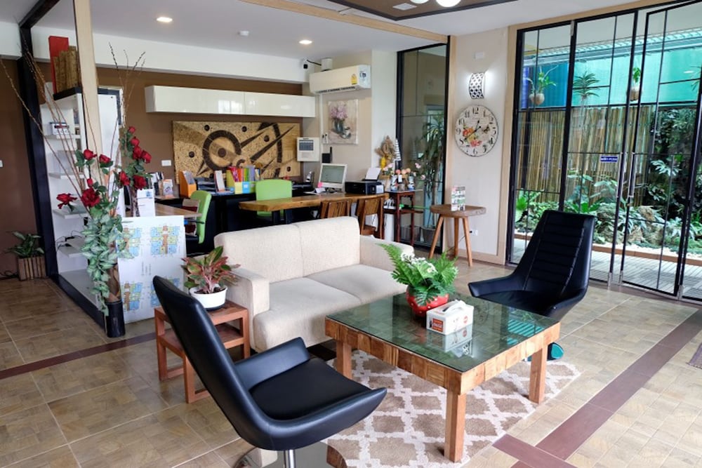 Фото A Good Nite at Nimman