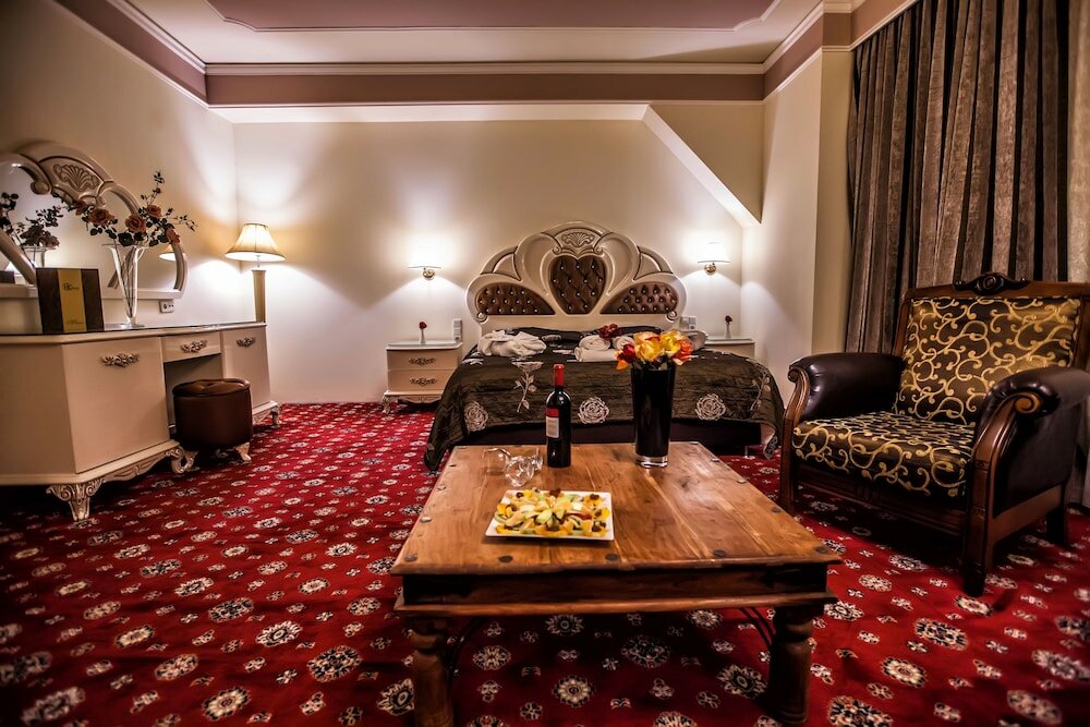 Фото Kouros Hotel