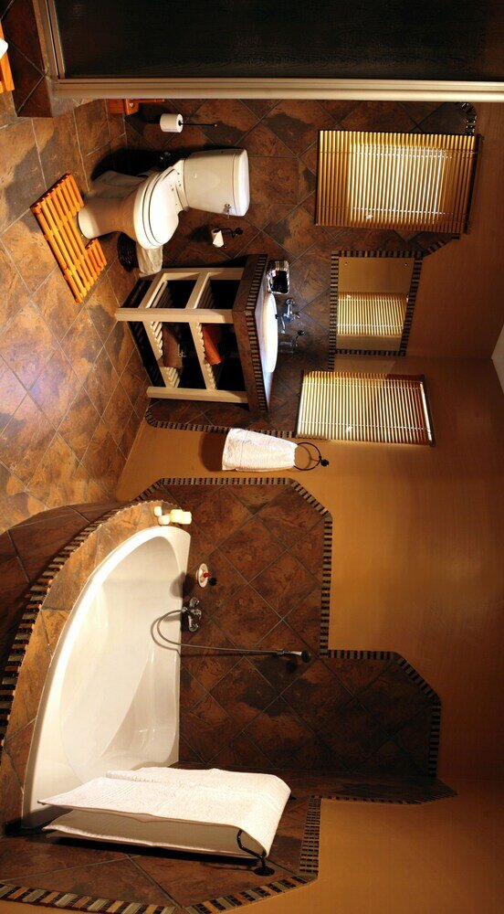 Фото Daisy Country Lodge