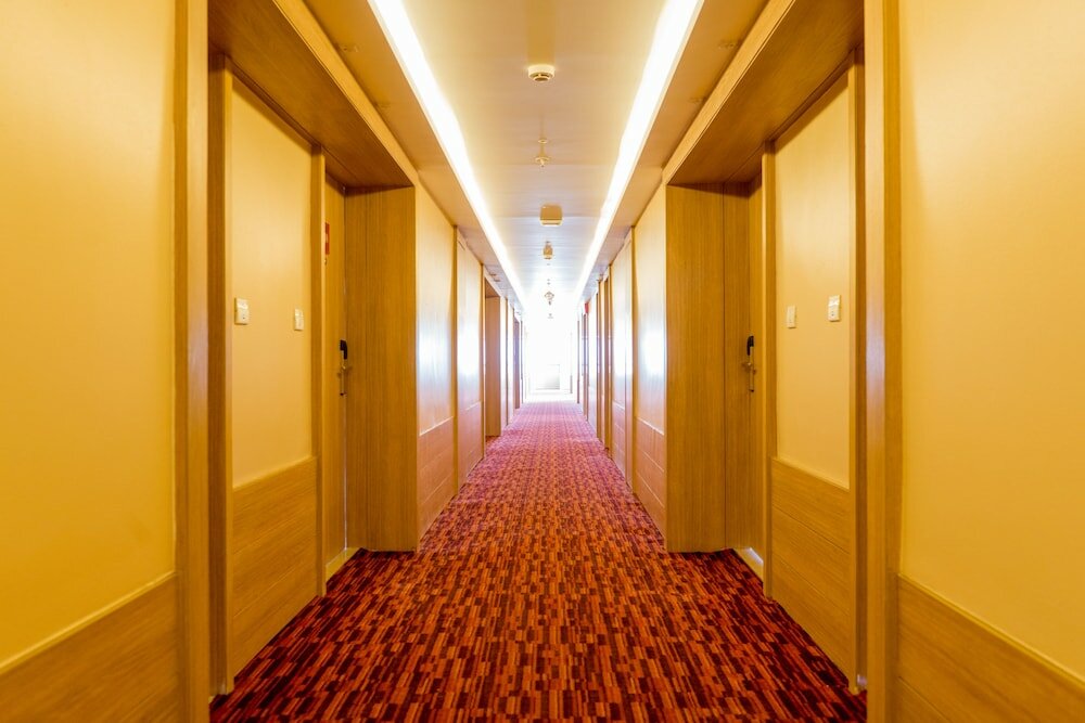 Фото Gemini Continental Lucknow