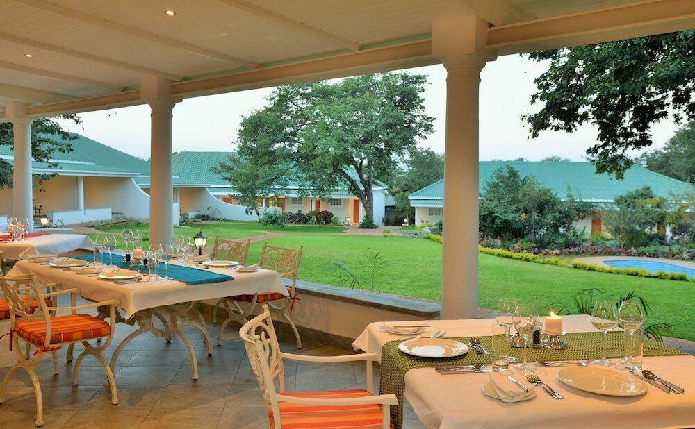 Фото Batonka Guest Lodge