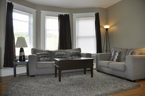 Гостиница Moncton Suites - 81 Maple Street в Монктоне