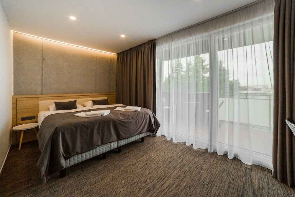 Фото Hotel Dolphin