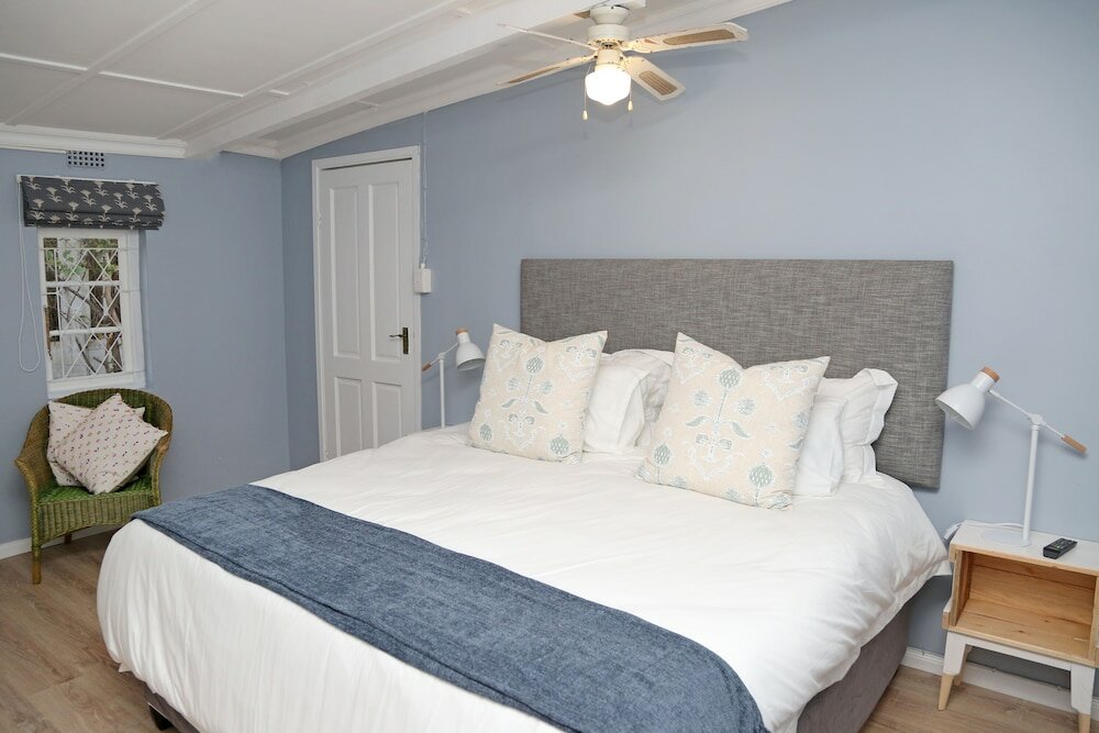 Фото Newington Place