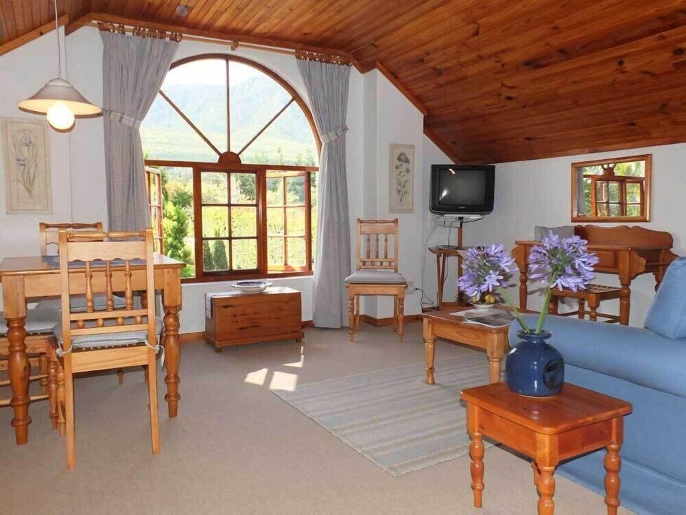 Фото The Garden Villa Guesthouse