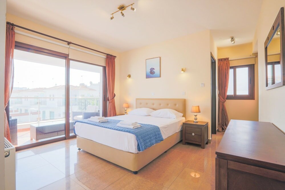 Фото Вилла Seafront Protaras Luxury Resort