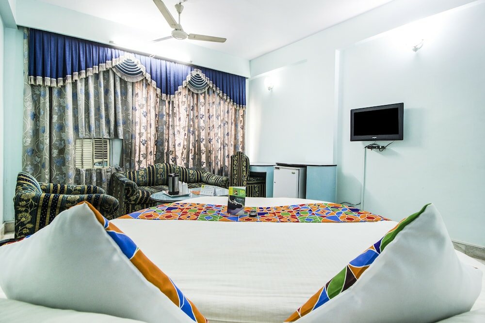 Фото FabHotel Mayfair Inn