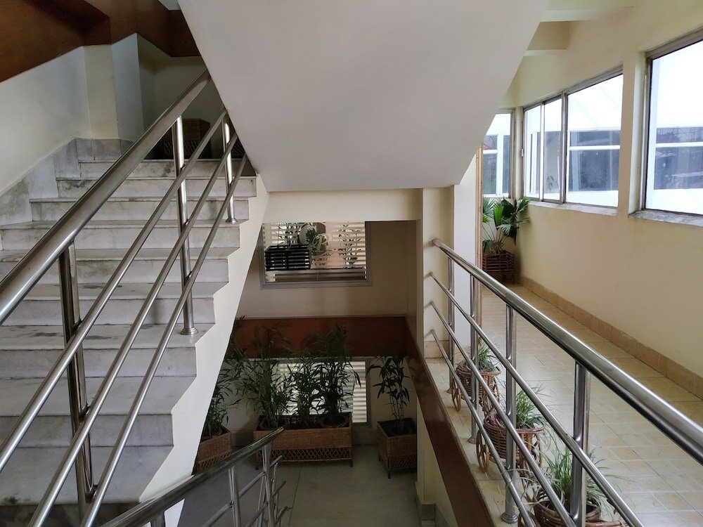 Фото Hotel Centre Point Tezpur