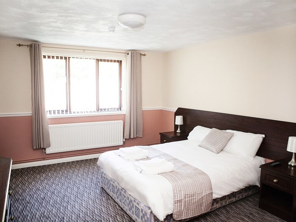 Фото The Crewe Arms Hotel