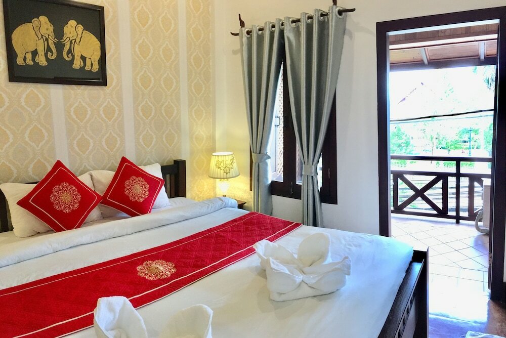 Фото Pangkham Lodge Hotel