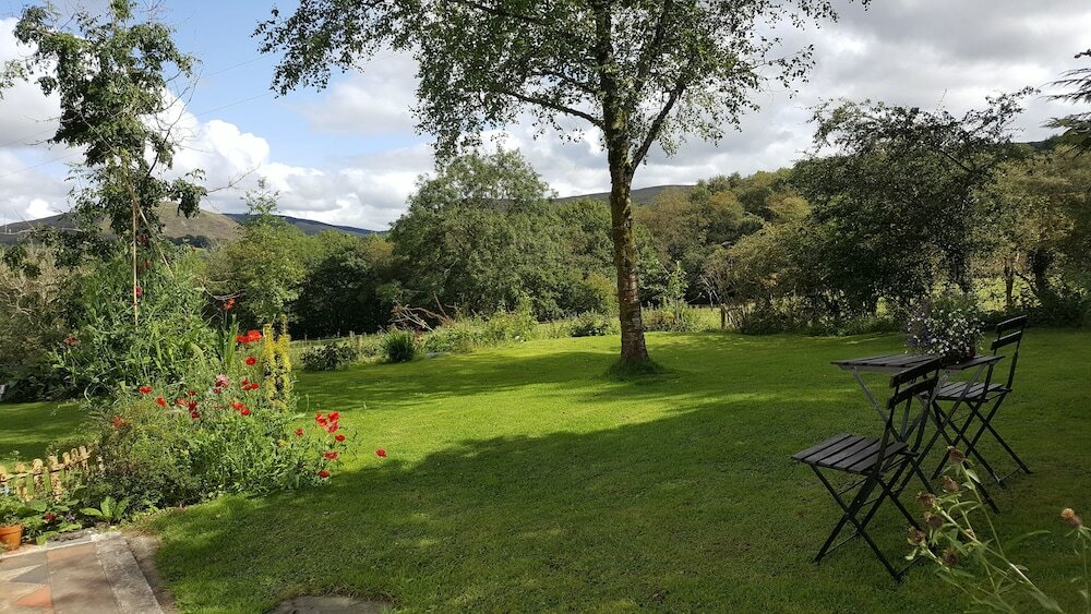 Фото Nant yr Onnen B&b and Ysgubor Holiday Cottage