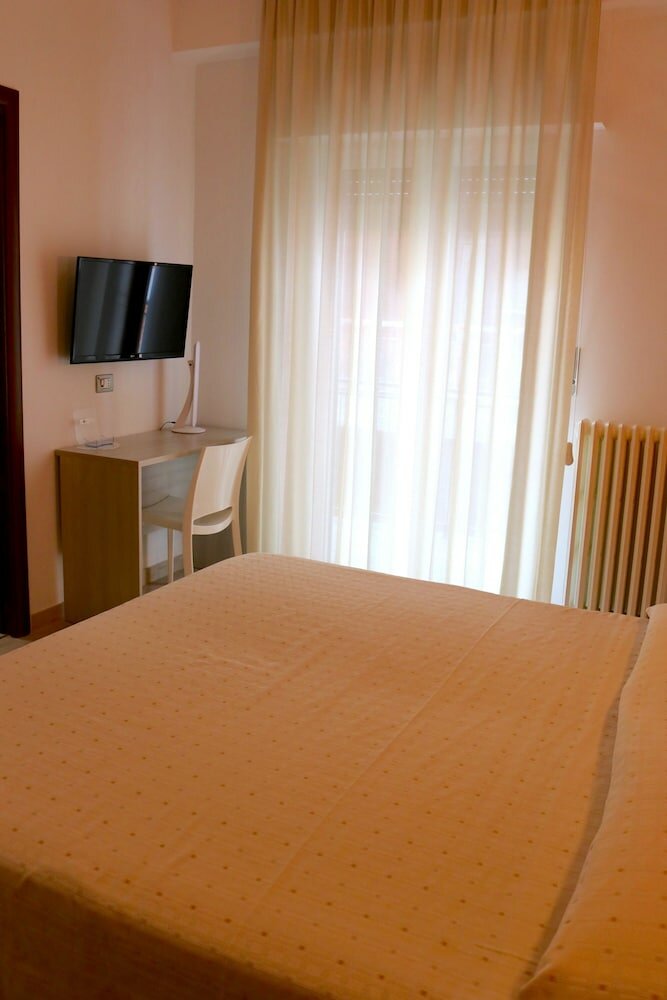 Фото Tourist Hotel