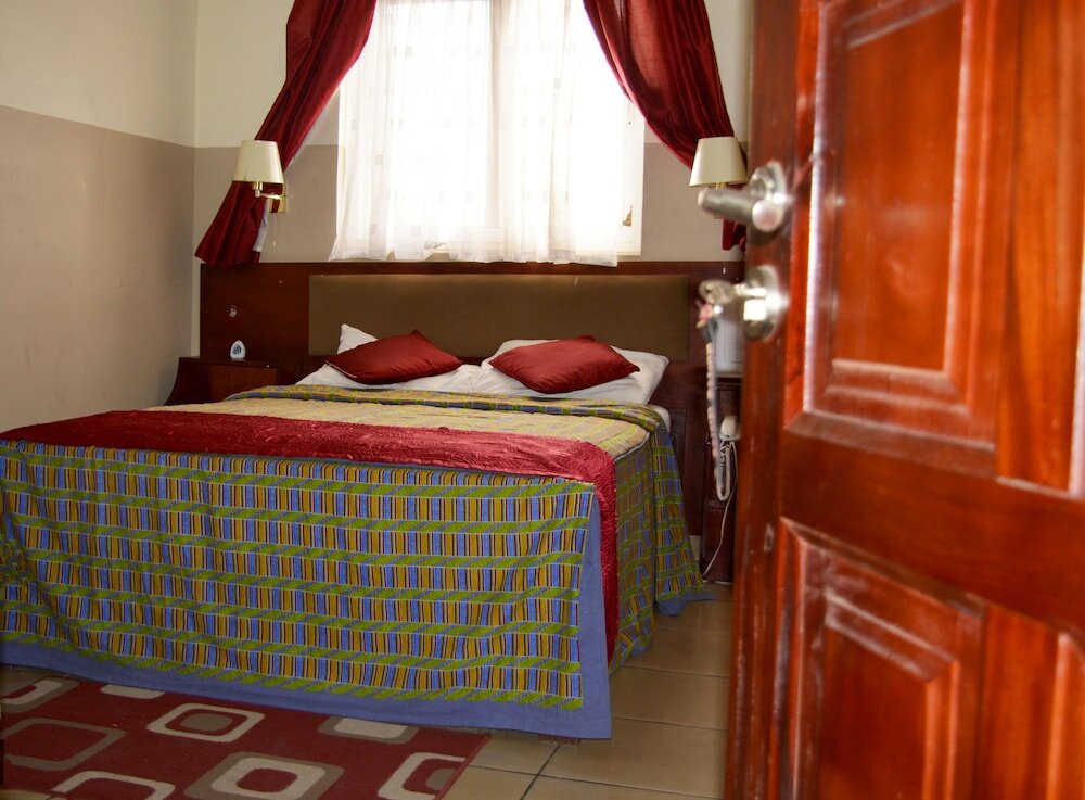 Фото Kunta Kinte