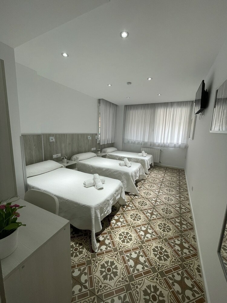 Фото Hostal Nova