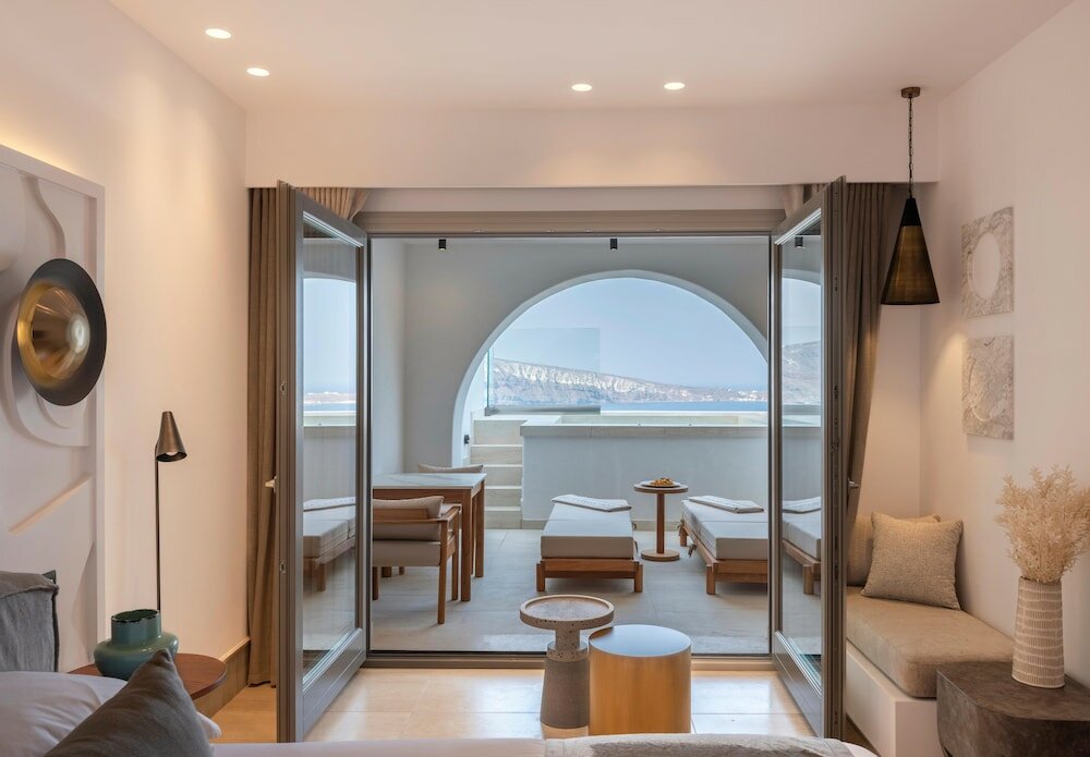 Фото Santo Pure Oia Suites & Villas