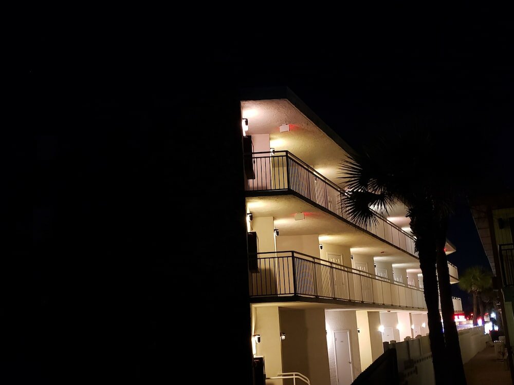 Фото Flamingo Inn Beachfront