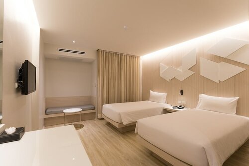 Гостиница Crystal Hotel Hat Yai в Хатъяй