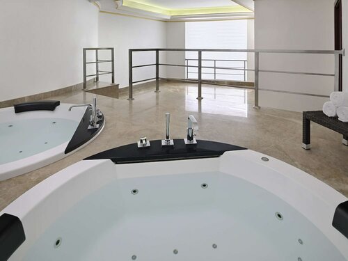 Гостиница Mövenpick Hotel City Star Jeddah в Джидде
