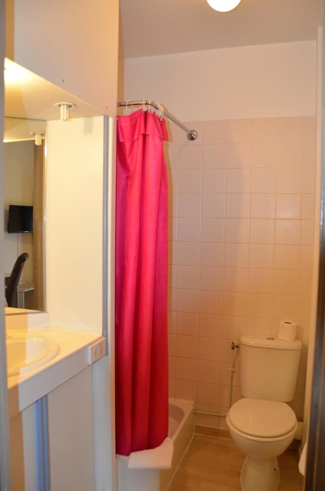 Фото Brit Hotel Cherbourg Octeville