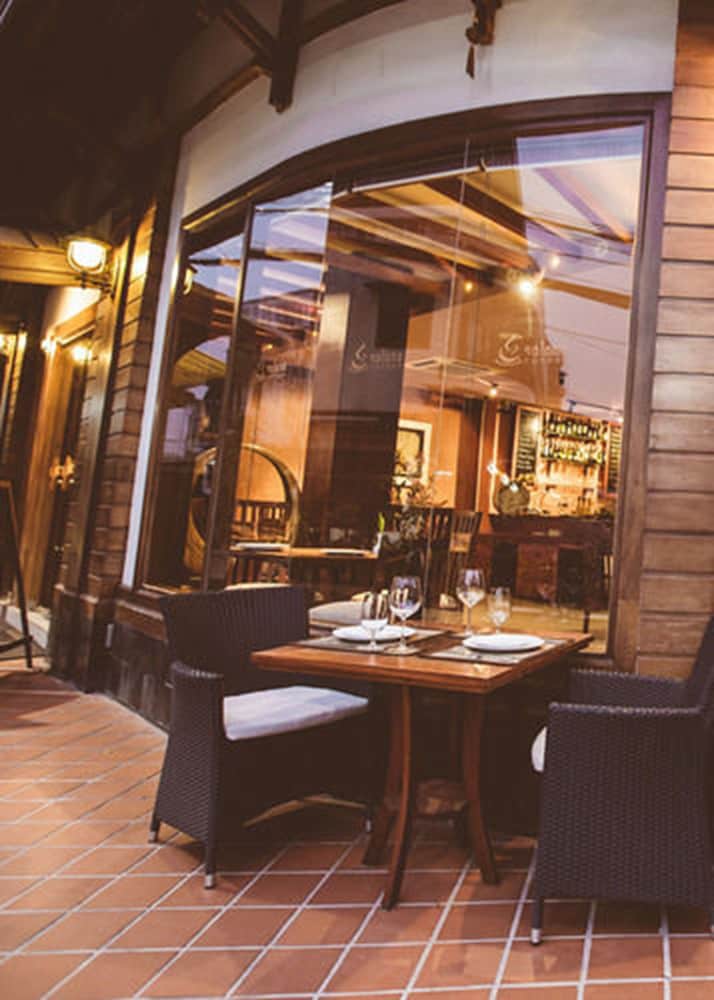 Фото Salana Boutique Hotel