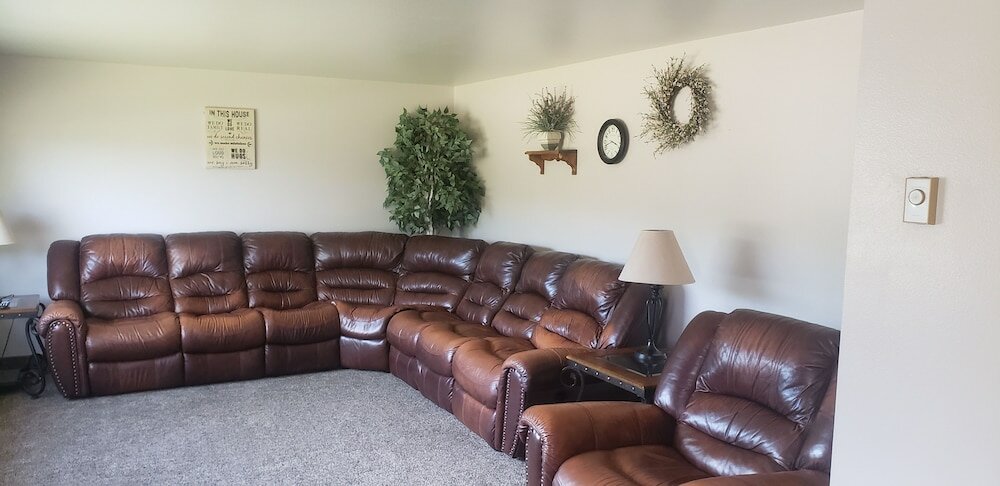 Фото Bryce Valley Lodging