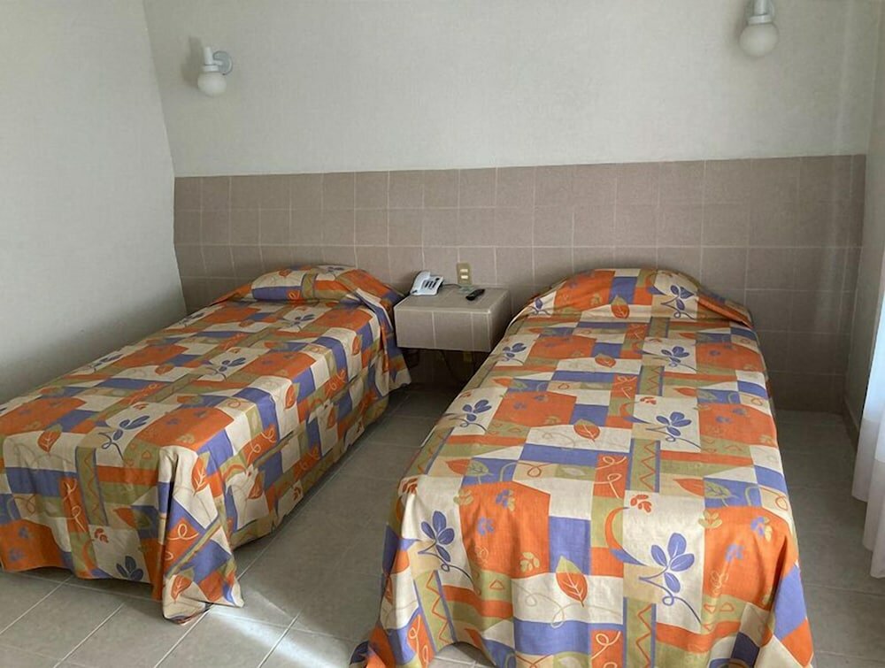 Фото Hotel Balneario Parque Acuático La Caldera