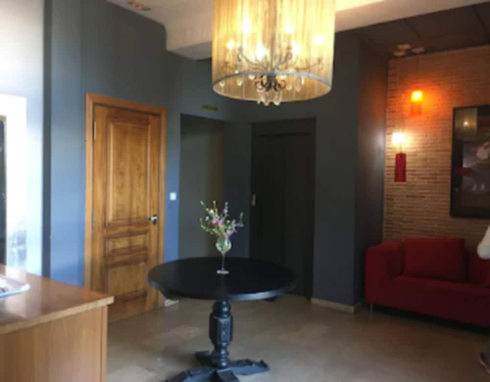 Фото Hotel Patilla Ciudad de Requena