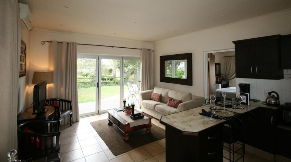 Фото Dusk to Dawn Guesthouse