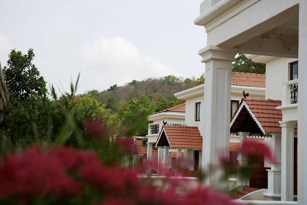 Фото Pinto Rosario Square Resort and SPA