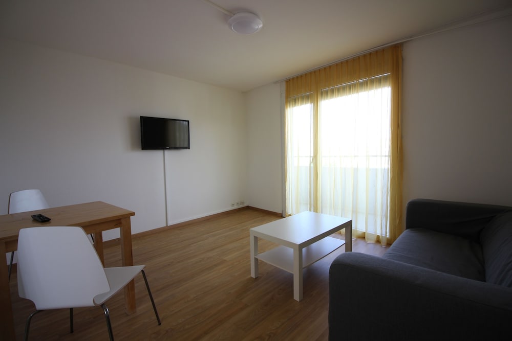 Фото Swiss Star Tower