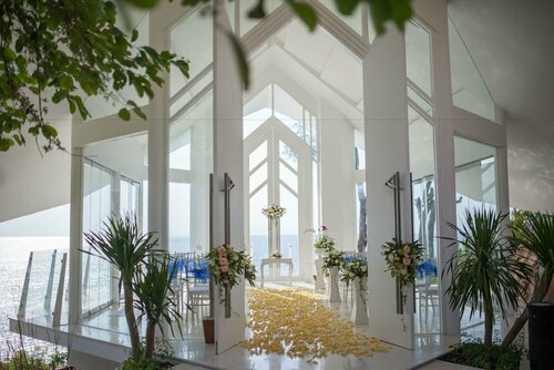 Внешний вид отеля Katamaran Hotel & Resort в Ломбоке Barat, фото 2