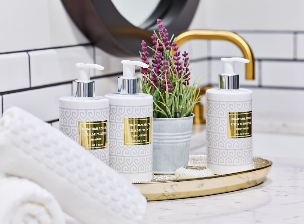 Фото Halcyon - a hotel in Cherry Creek