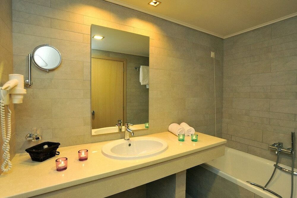 Фото Hotel Porto Plaza Beach Resort