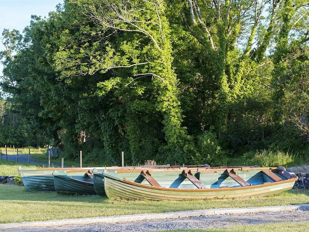 Фото The Waterfront House Country Home